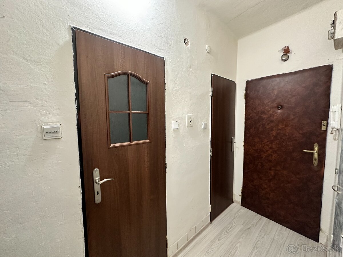 PREDAJ - 2 izbový byt, Letná ulica, Plešivec - 13