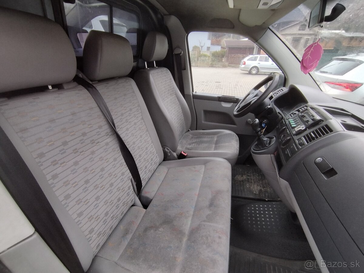 Volkswagen Transporter T5 2.0TDI - 13