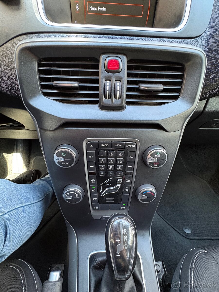 Volvo V40 D3 - 13