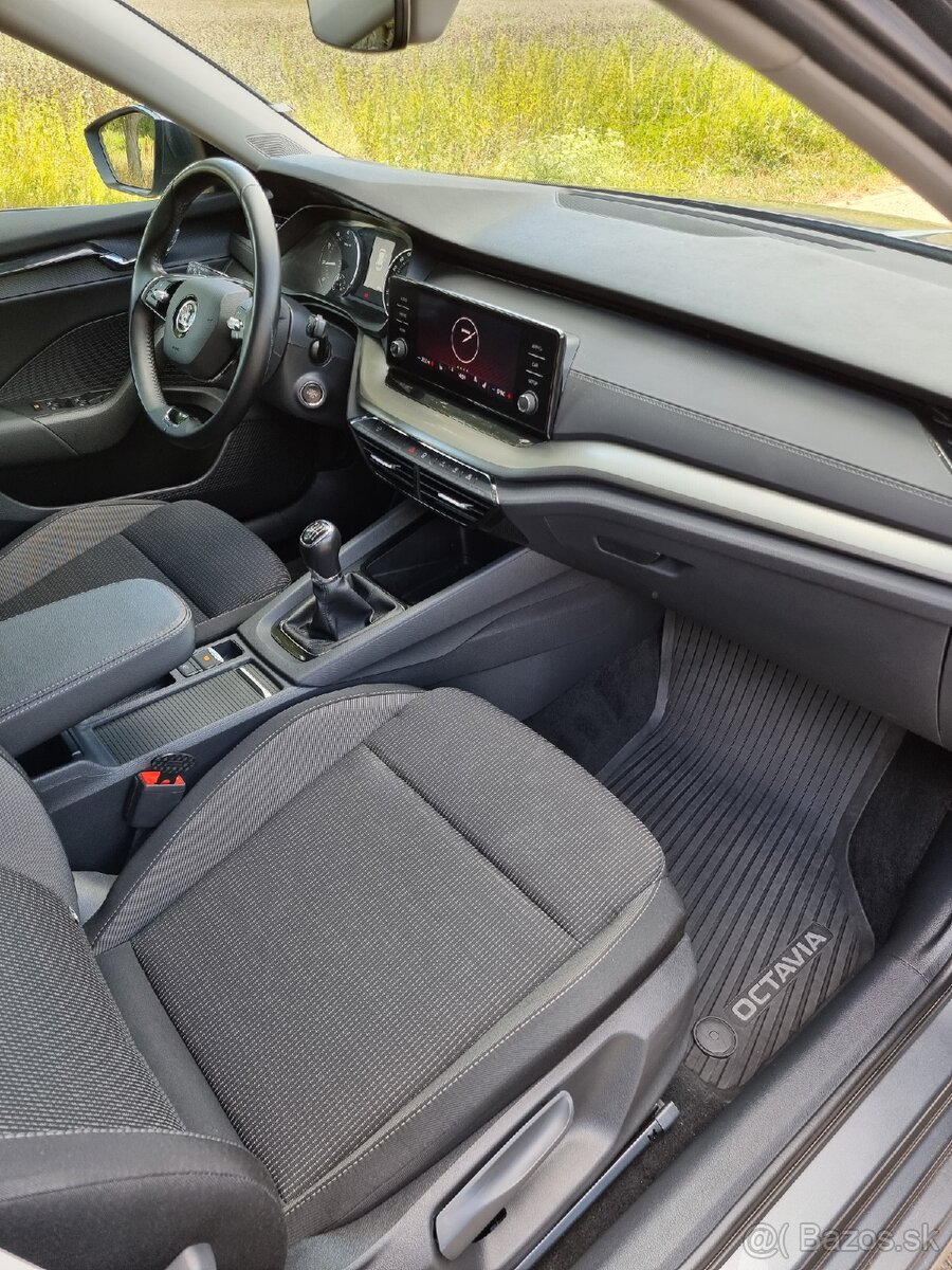 Škoda Octavia 2022 - 13