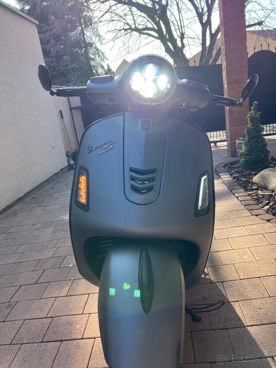 VESPA GTS 300 - 13