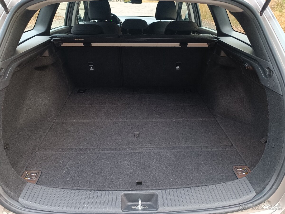 Hyundai I30 kombi rok 2018,najeto: 112.252 km, Nové v CZ - 13