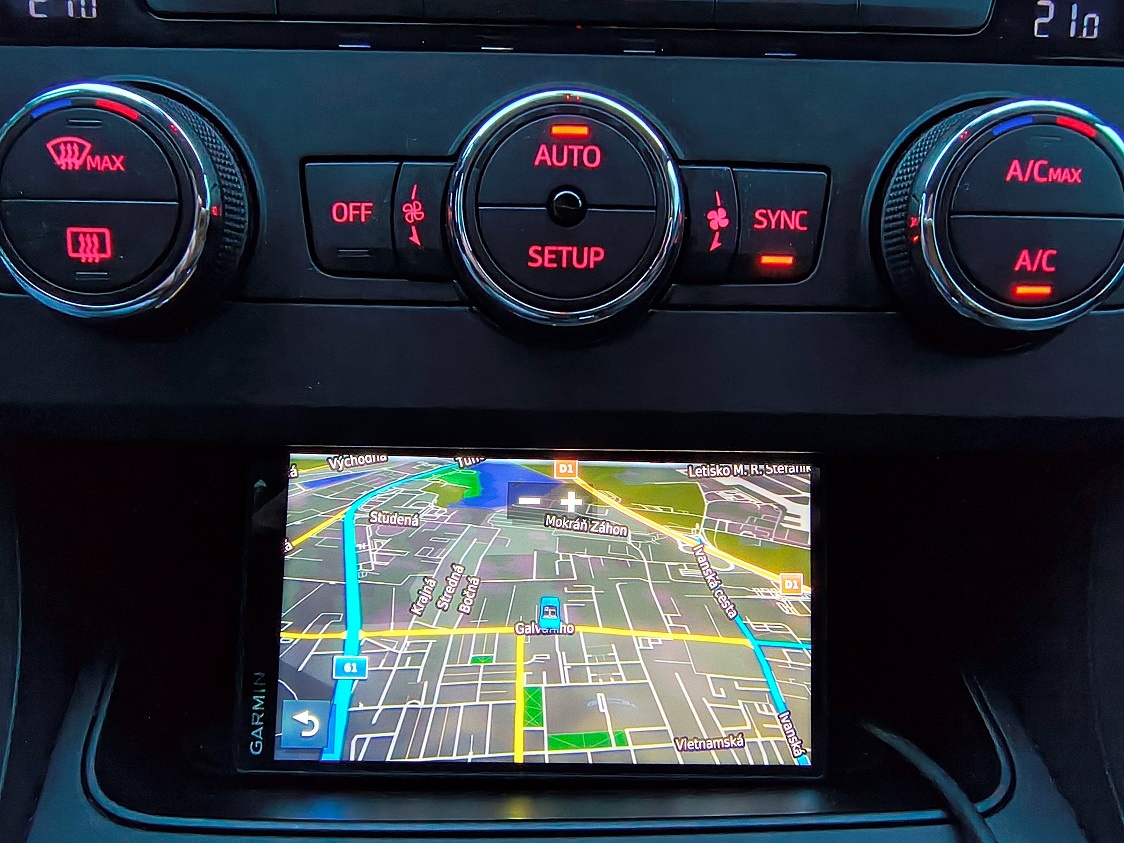 2018_SEAT LEON combi TGI_benzín-plyn_1.maj.SR_6.250€ netto_ - 13