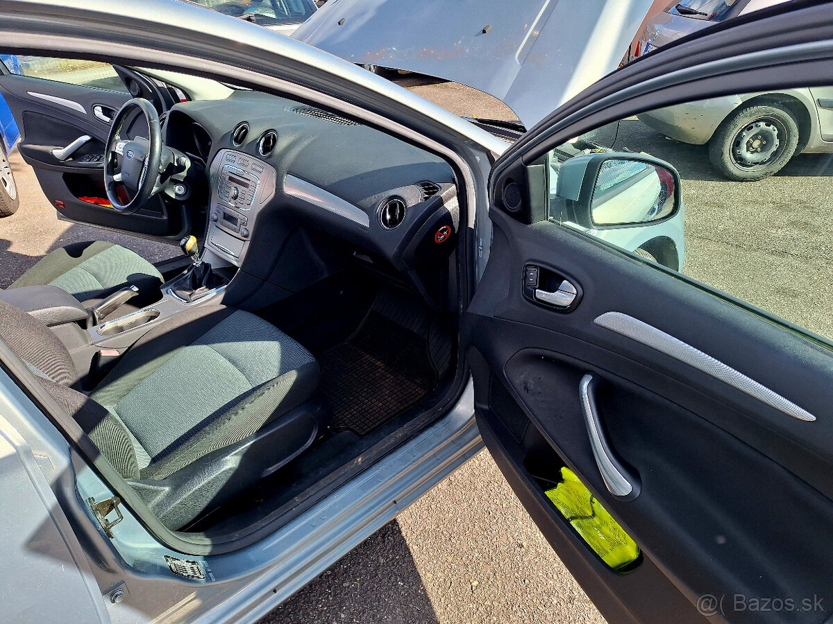 Ford Mondeo Combi 2.0 TDCi Ghia - 13