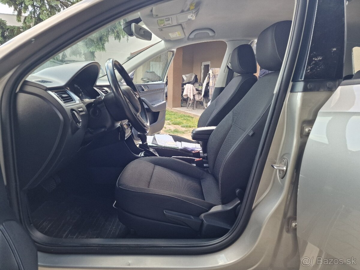 Škoda Rapid Spaceback 1.2 TSi DSG 90k Ambition (benzín) - 13