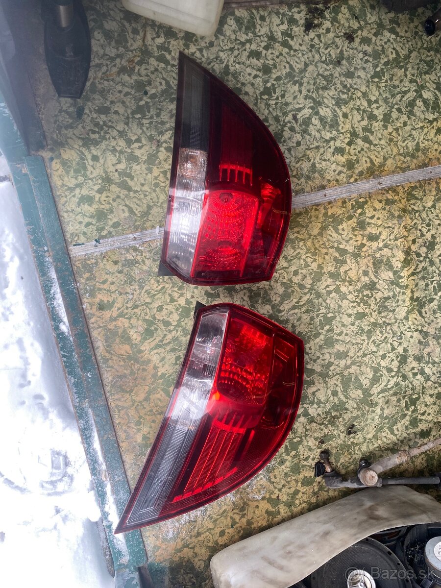 Predám súčiastky diely do vw golf5 combi 1,9 TDi - 13