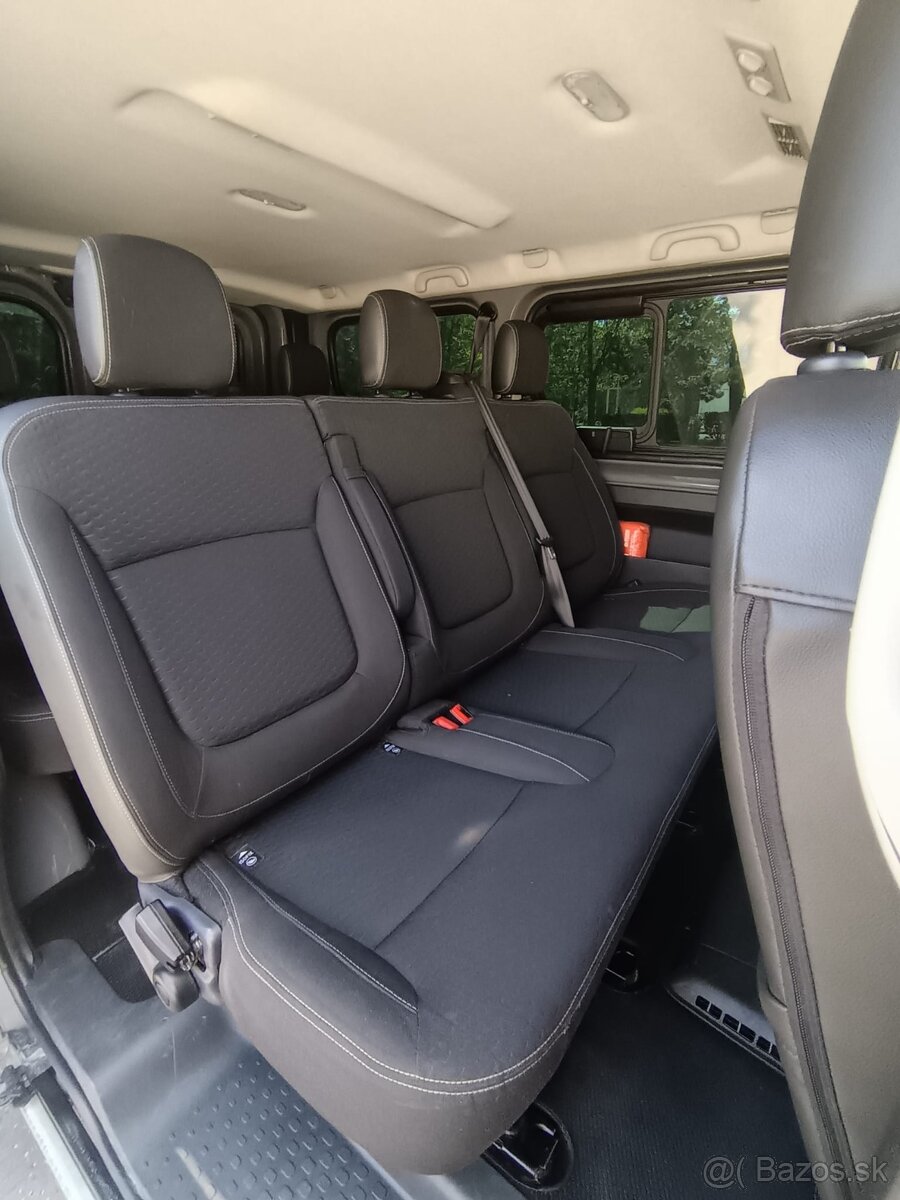 Opel Vivaro 1,6 Biturbo 107 kW - 13