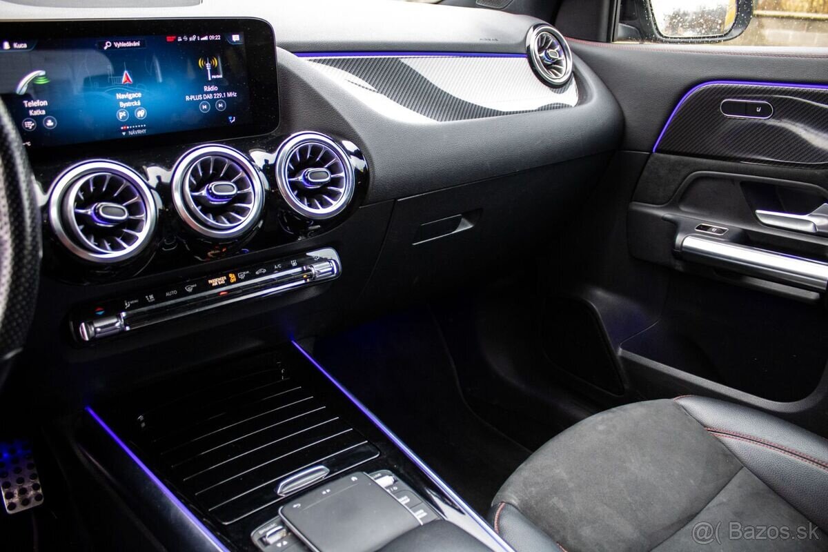 Mercedes-Benz GLA 250 e - 13