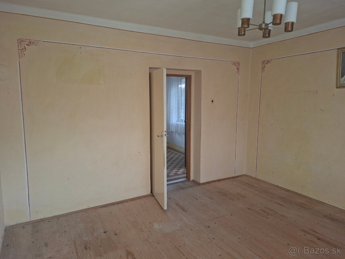 Rodinný dom Trenčianske Jastrabie 2464 m2 - 13