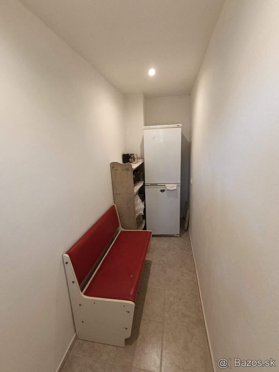 Na predaj rodinný dom, Svodín - 13
