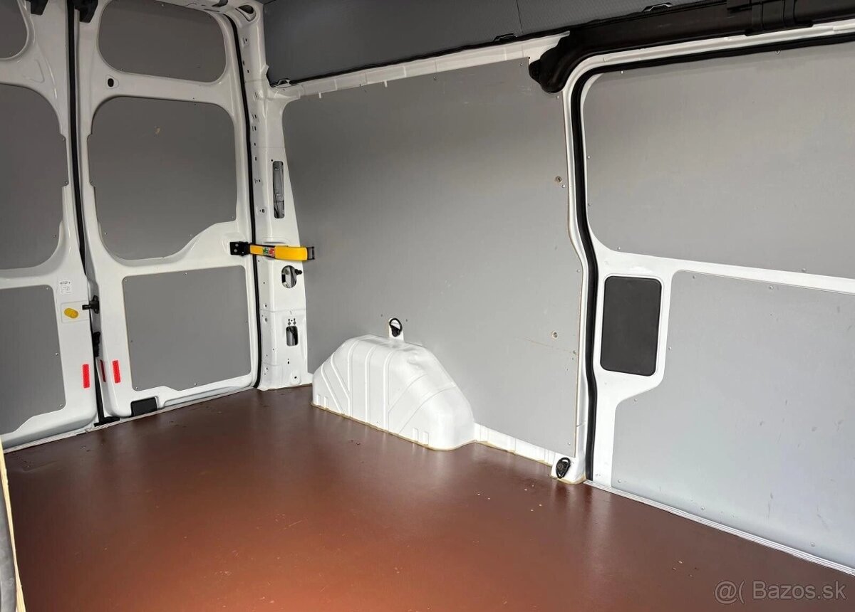 Ford Transit Custom L2H2 2.0TdCi/170koni - 2020 - 13