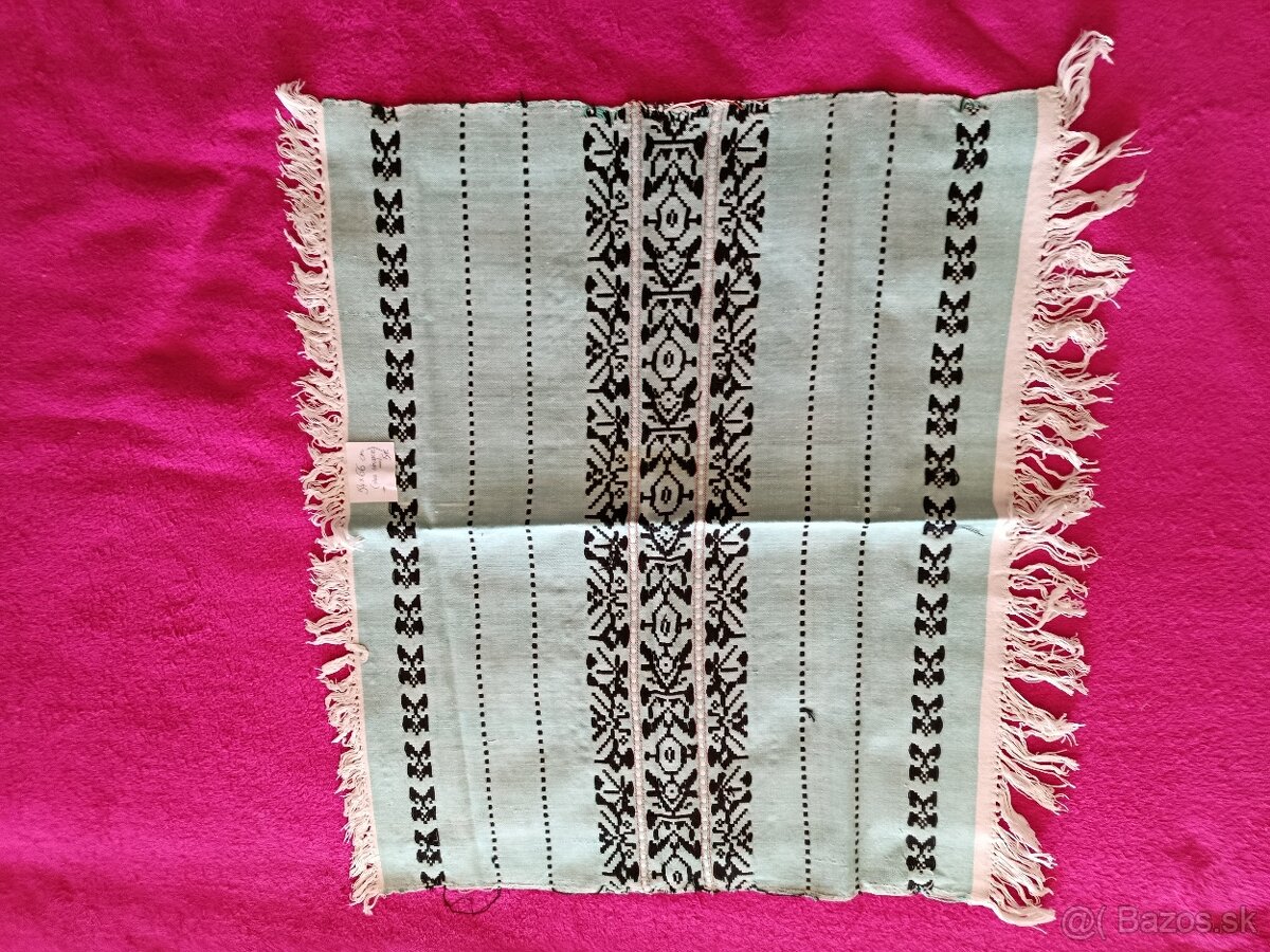 Vyšívané obrusy - 13