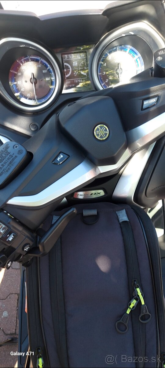 Yamaha Tmax 530 DX - 13