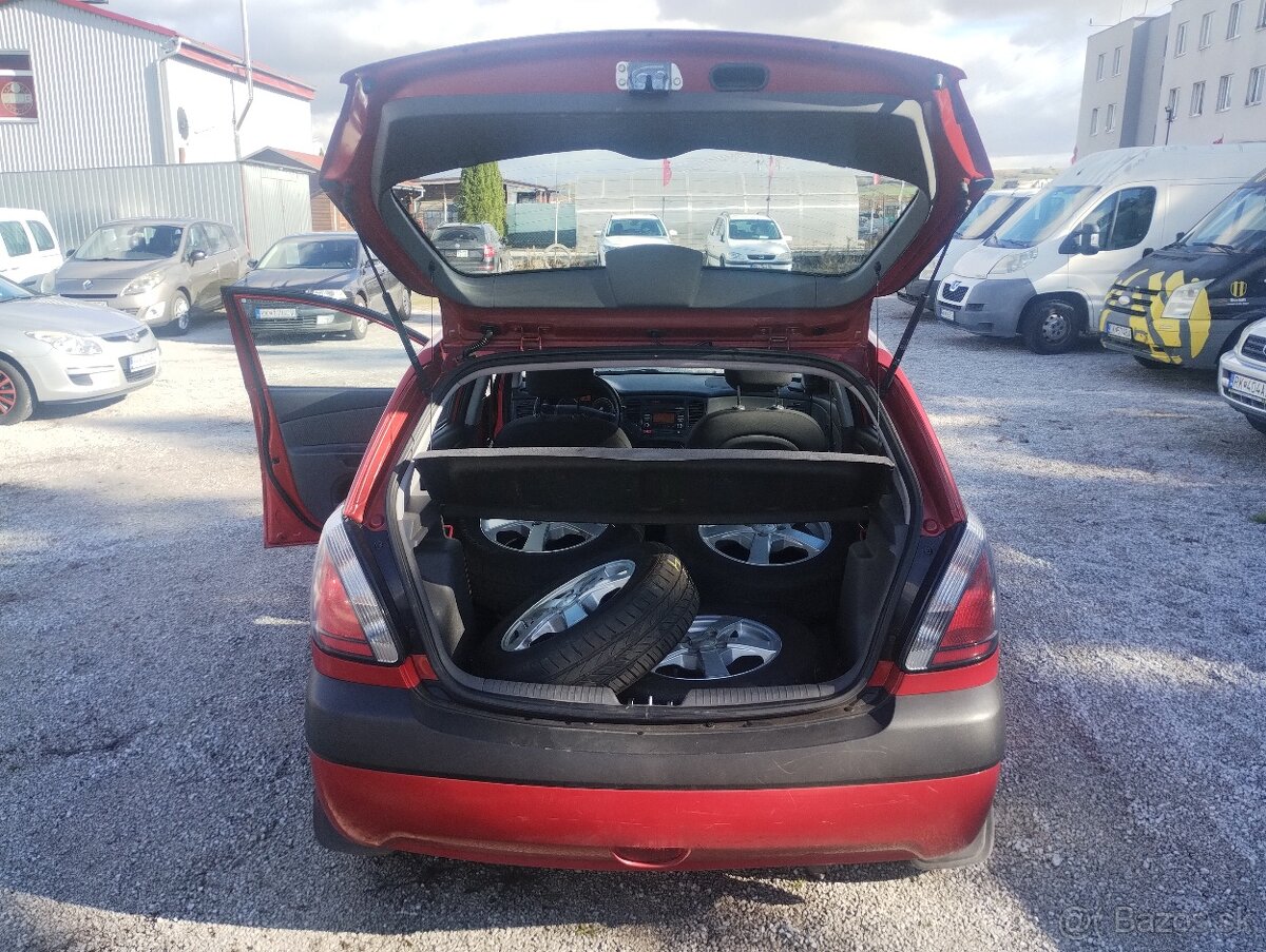 Kia Rio 1.4 LX Plus - 13