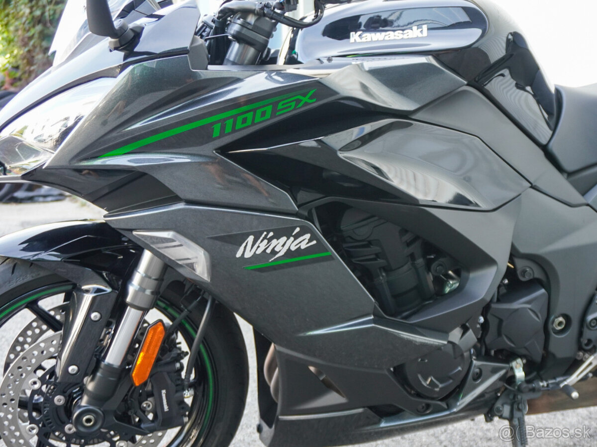 Kawasaki Ninja 1100SX - 13