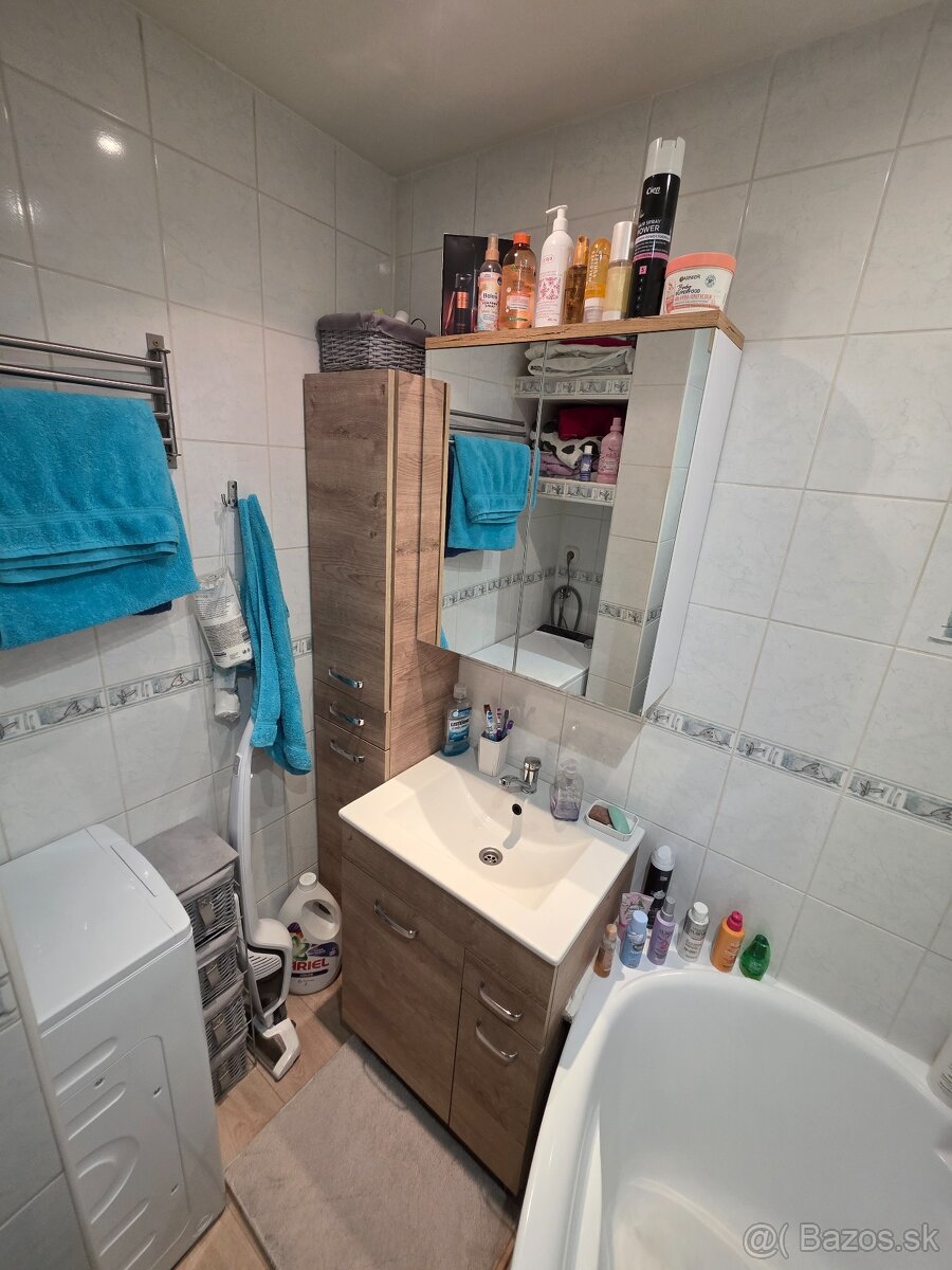 Predám pekný 3 izbový byt v Holíči - 13