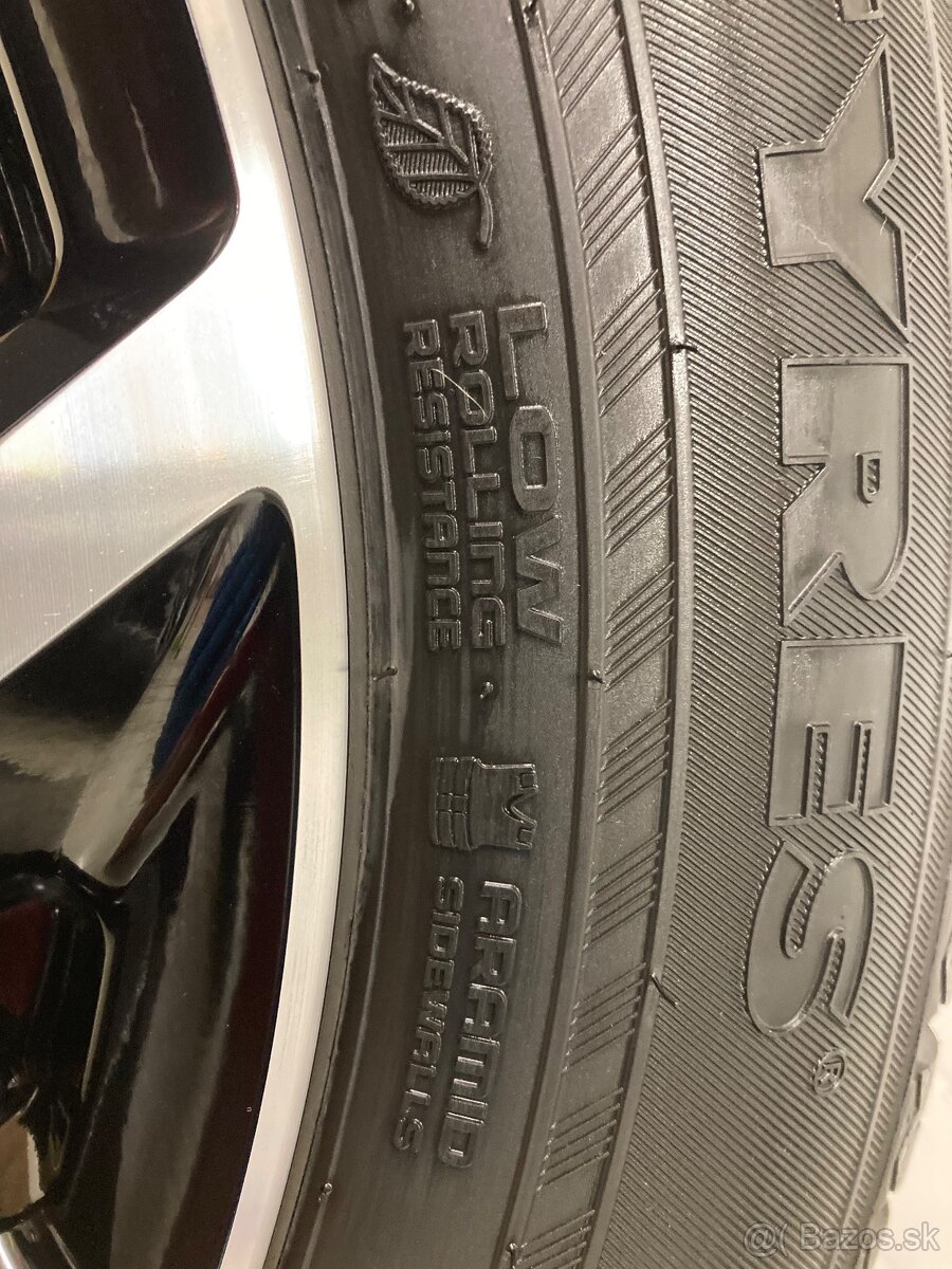 Zimna sada 5x114,3 7J ET43,5 215/65 R17 - 13