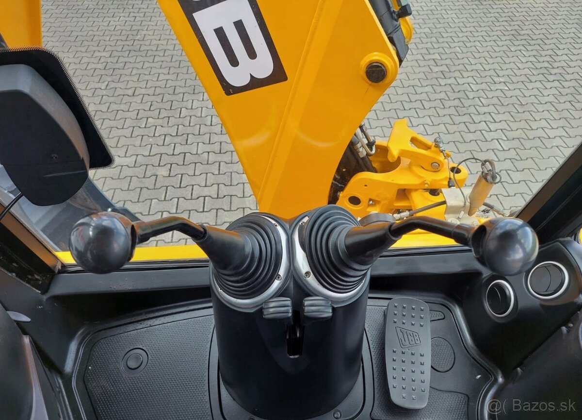 JCB 3CX Contractor - 13