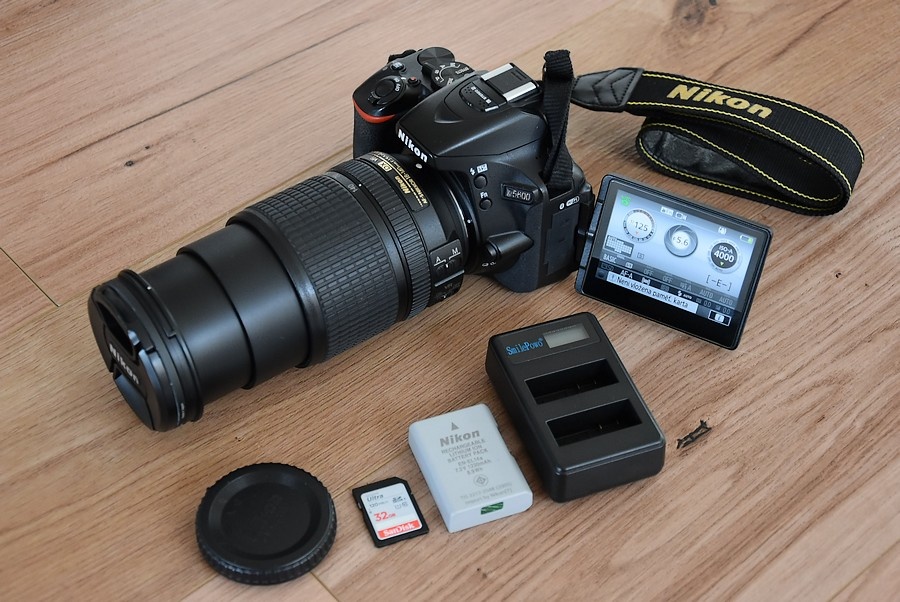 Nikon D5600 wifi + BT- otocny dotyk.disp. + 18-140 VR AF.s - 13