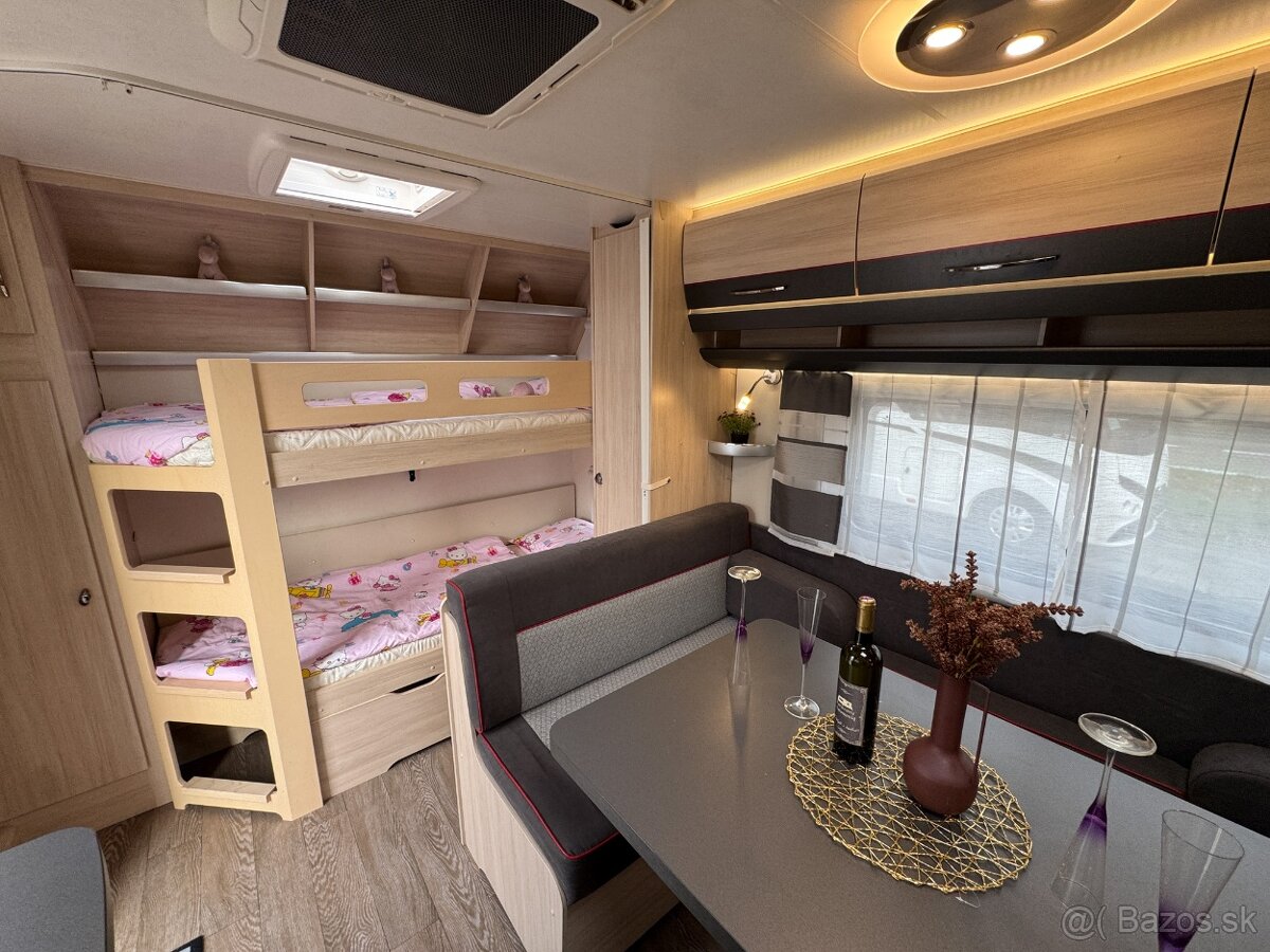 Hobby 560 KMFe De Luxe Edition Markíza, Klíma, Solar, Mover - 13