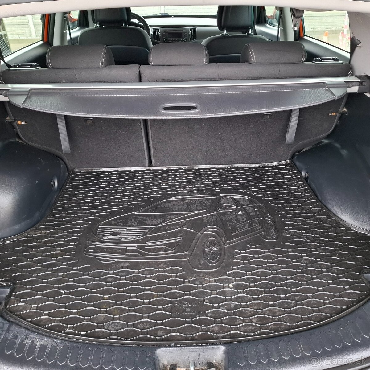 KIA Sportage 2010 - 13
