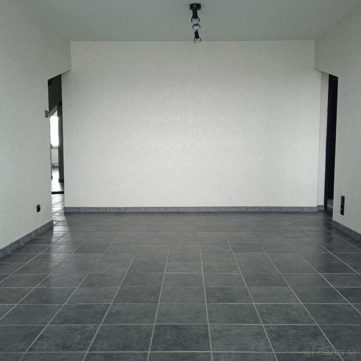 3 - izbový Bauring, stará Sásová, Banská Bystrica - 13