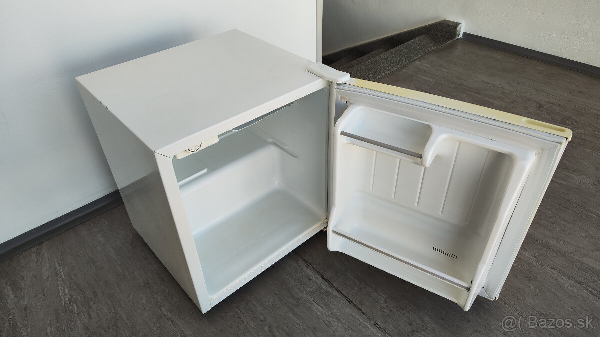 Mini chladnička Daewoo FR-061 - 13