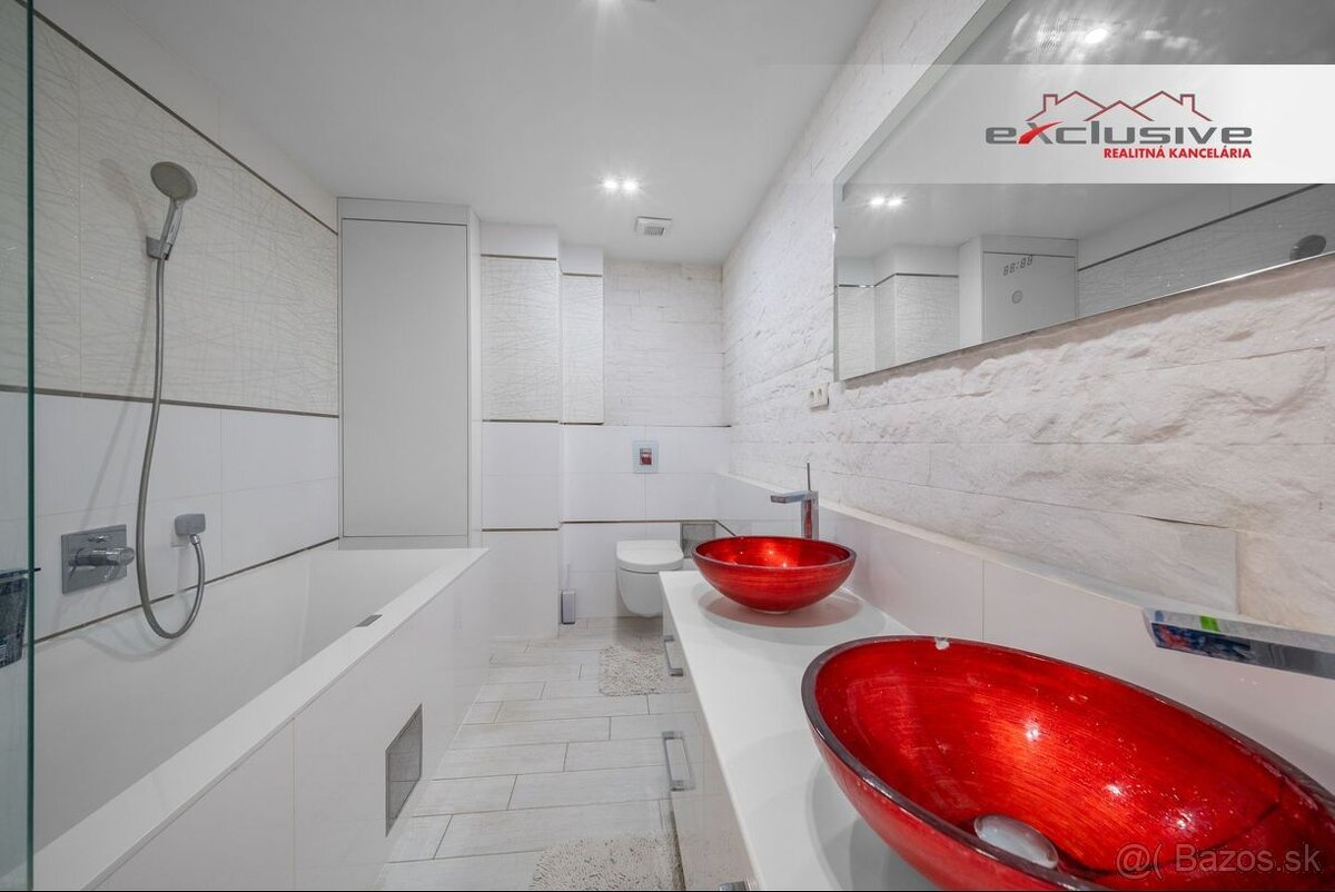 RODINNÝ DOM s POLYFUNKCIOU–2x BYT+KOMERČ.PRIESTOR,UL.JARKOVÁ - 13