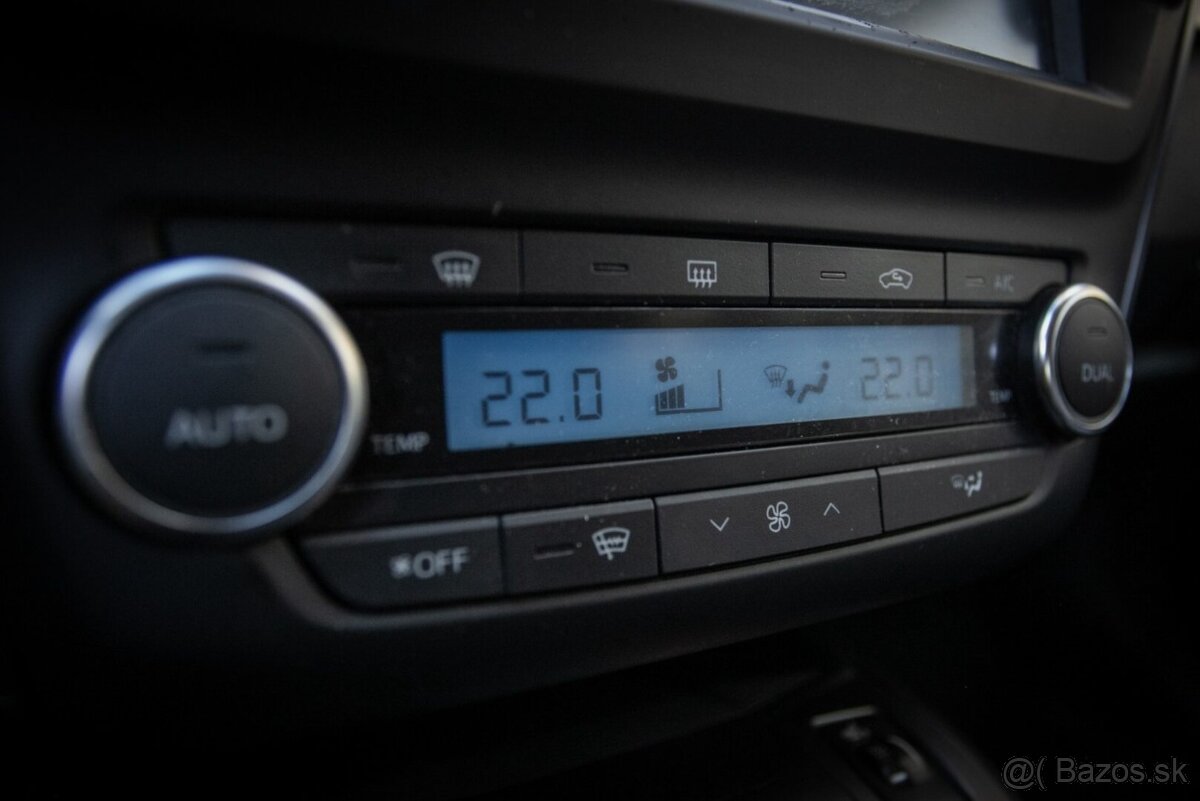 TOYOTA AVENSIS Combi 2.0 105kW 2017 - 13