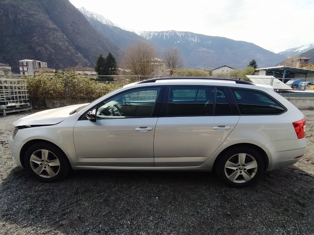 Škoda Octavia 3 facelift 1.6 tdi 85 kW - 13