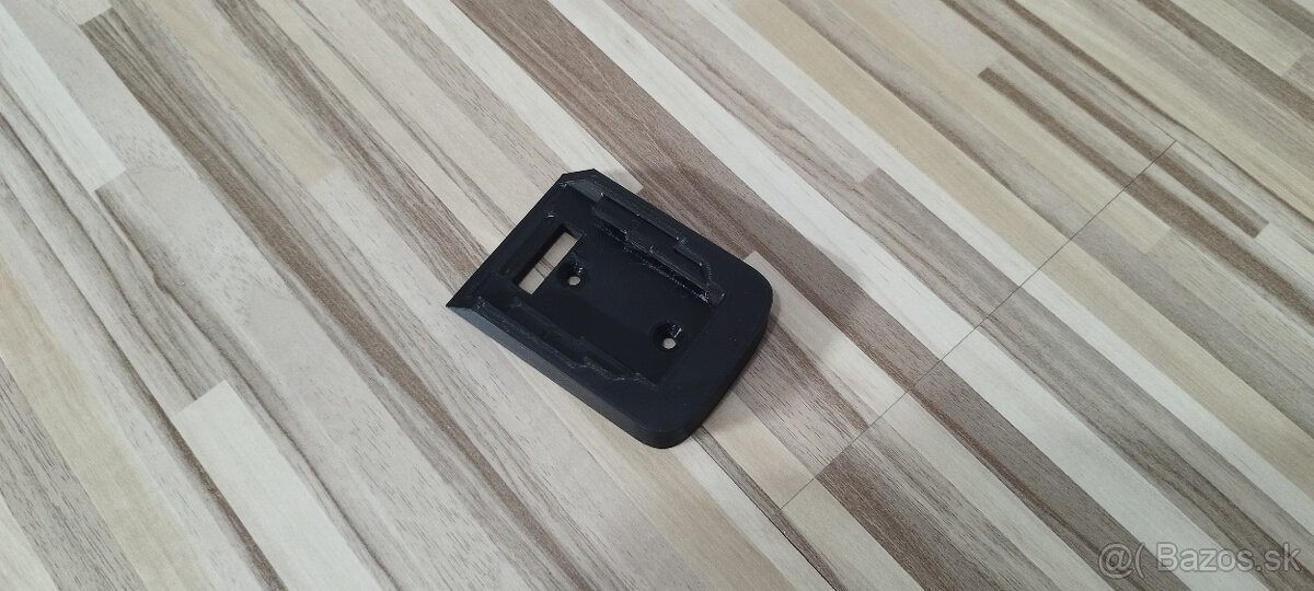 3D tlač Zdravím ponúkam držiak batérie Dewalt XR 18V Máš r - 13