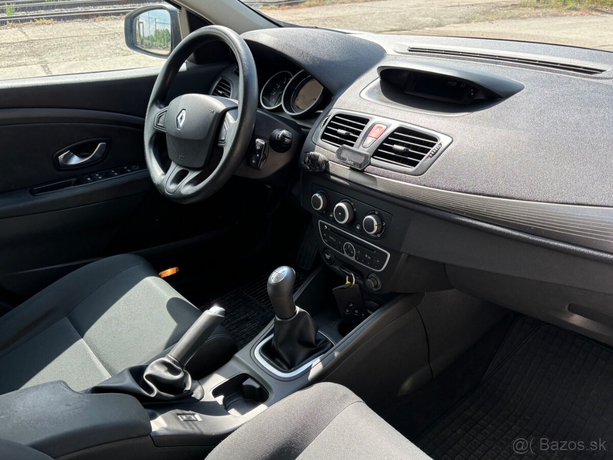 Renault Megane 1.5dCi - 13