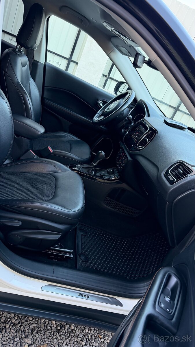 Jeep Compass 4x4 - 13