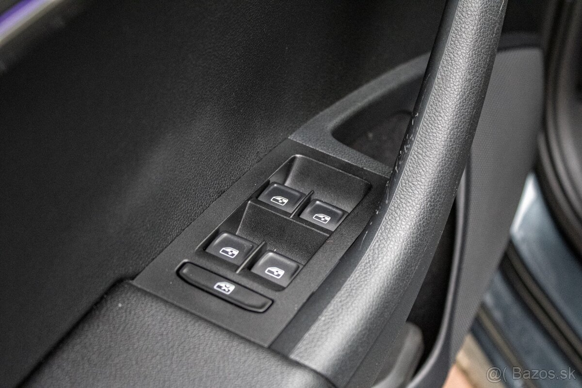 Škoda Octavia Combi 2.0 TDI Style DSG - 13