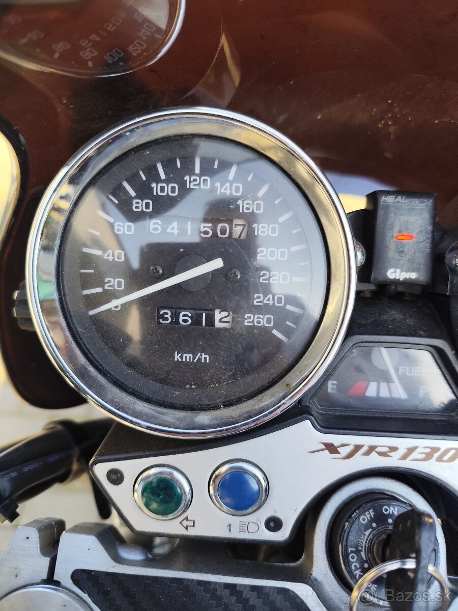 Yamaha XJR 1300 - 13