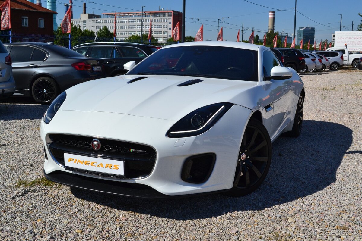 Jaguar F-Type Coupe P300 R-Dymanic - 13
