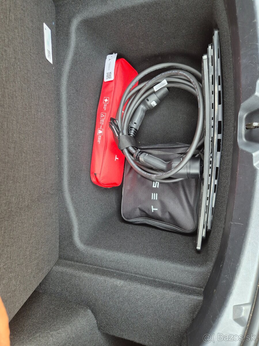 Tesla 3 LR AWD 05/2023 - 13