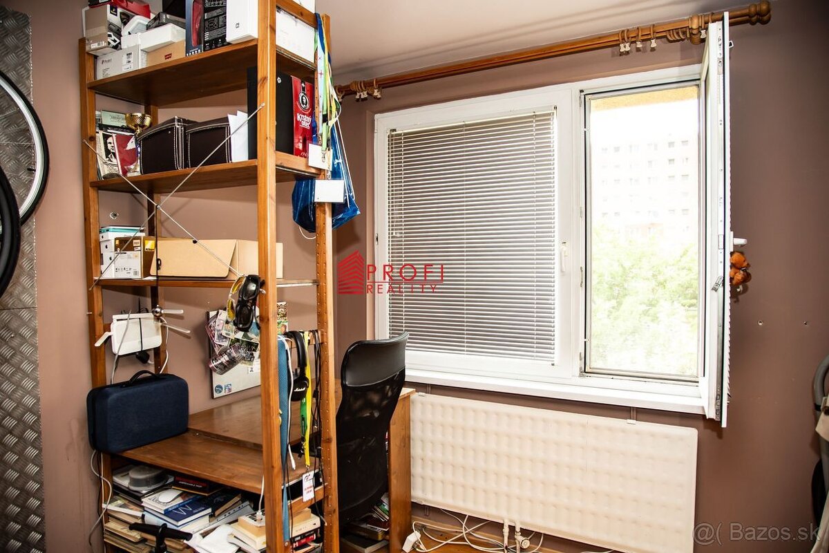 REZERVOVANÉ: Ponúkame na predaj priestranný 4izbový byt v po - 13