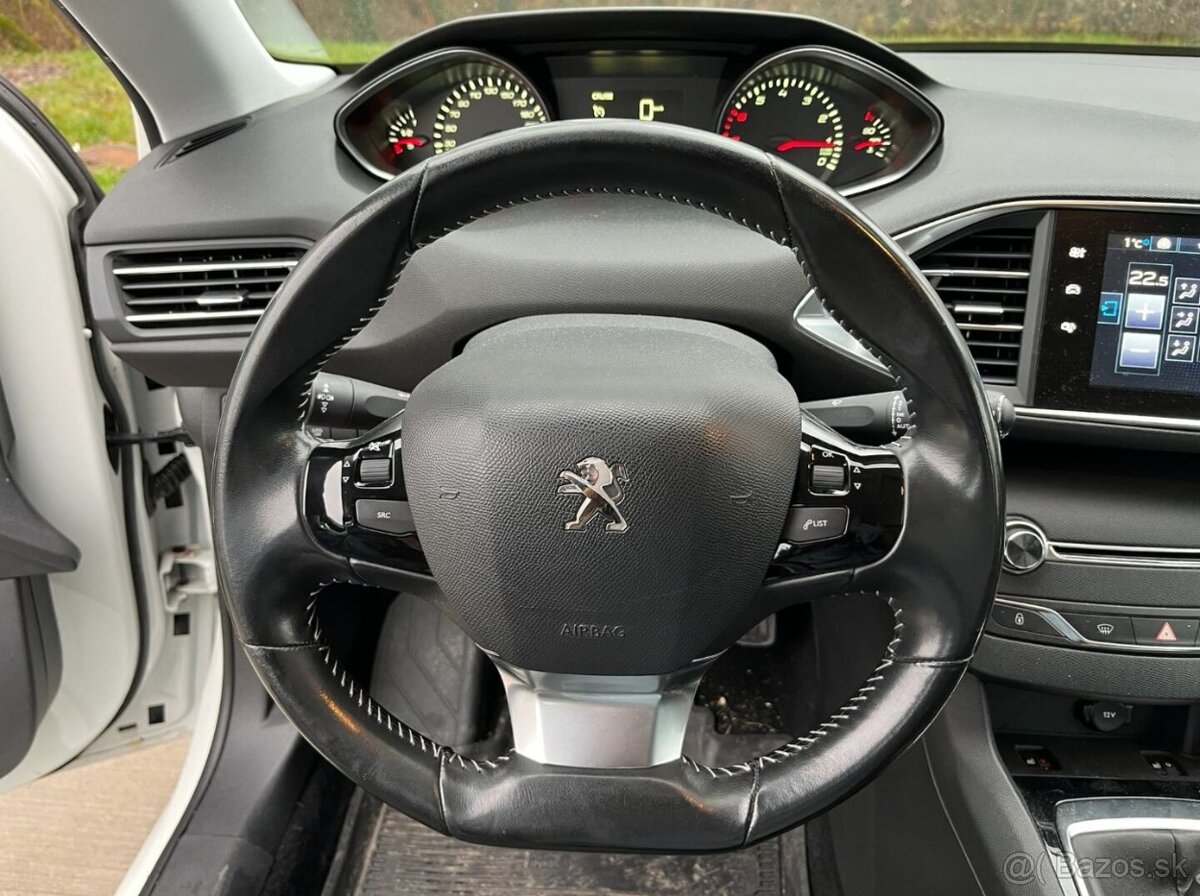 Peugeot 308 1.2 - 13