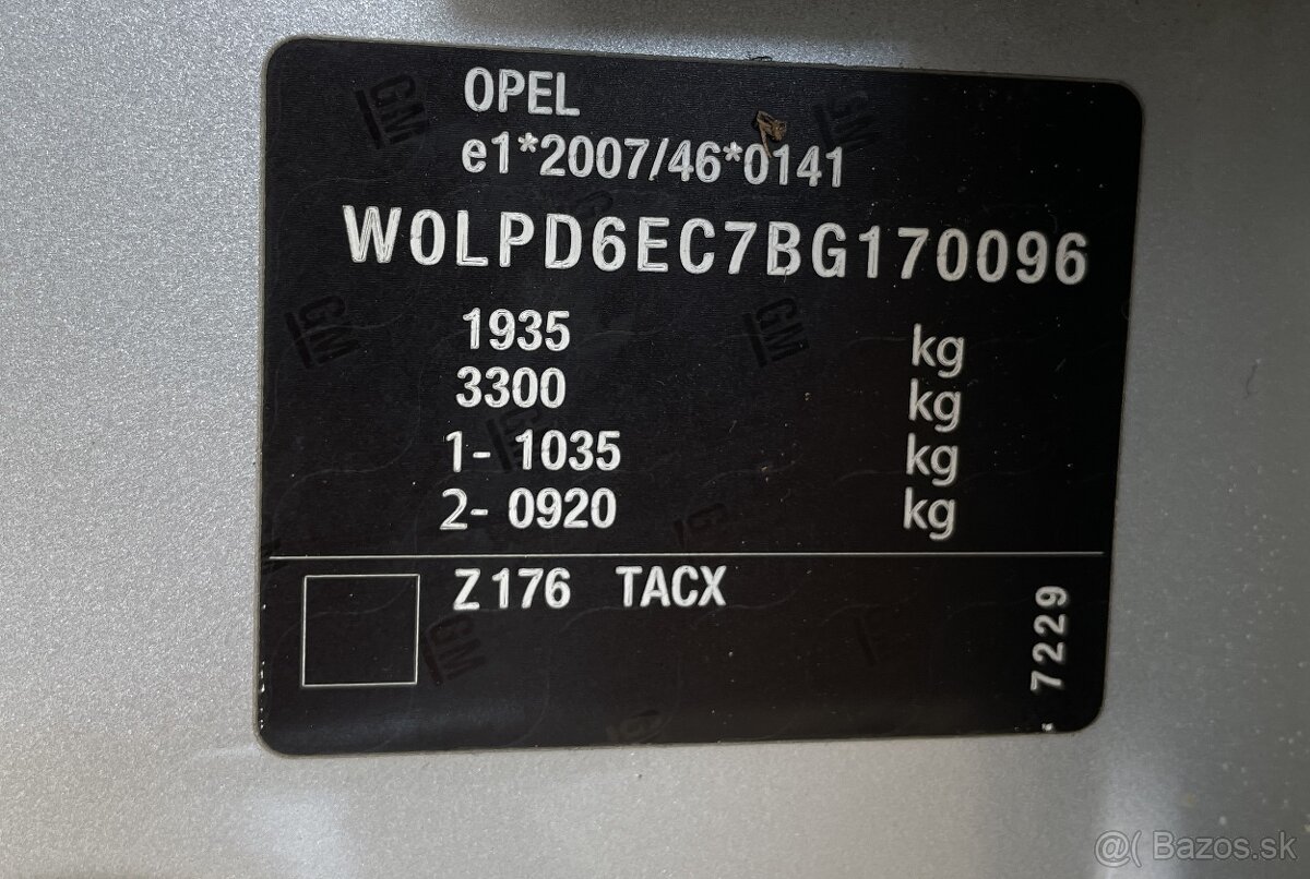Opel Astra J 1.4 Benzín - 13