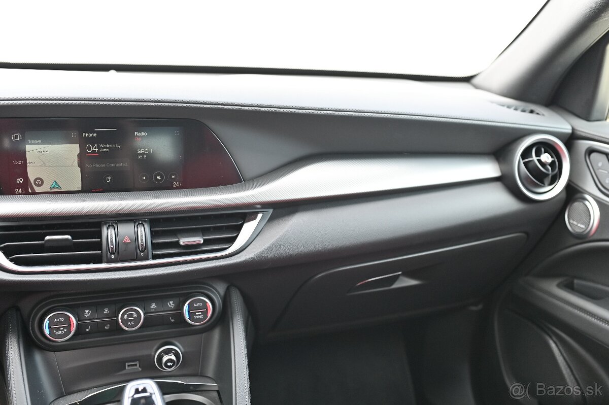 Alfa Romeo Stelvio Q4 VELOCE - 13