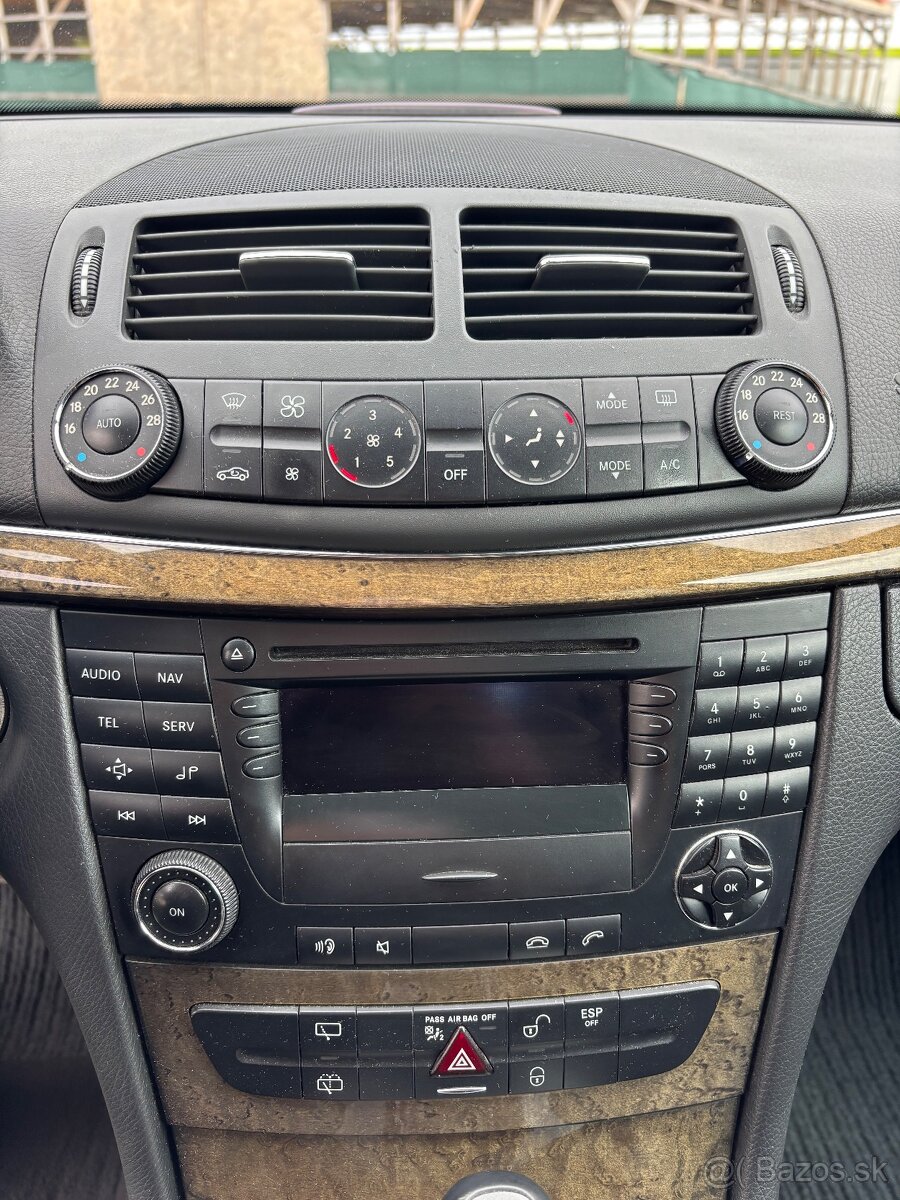 Mercedes-Benz E trieda Kombi 220 CDI Avantgarde A/T - 13