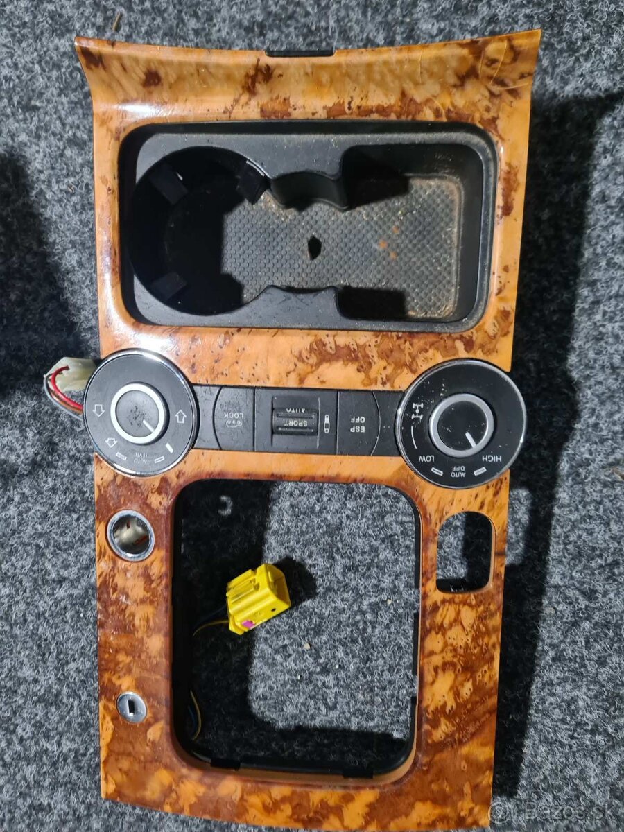 Diely interiéru VW Touareg 7l, predfacelift - 13