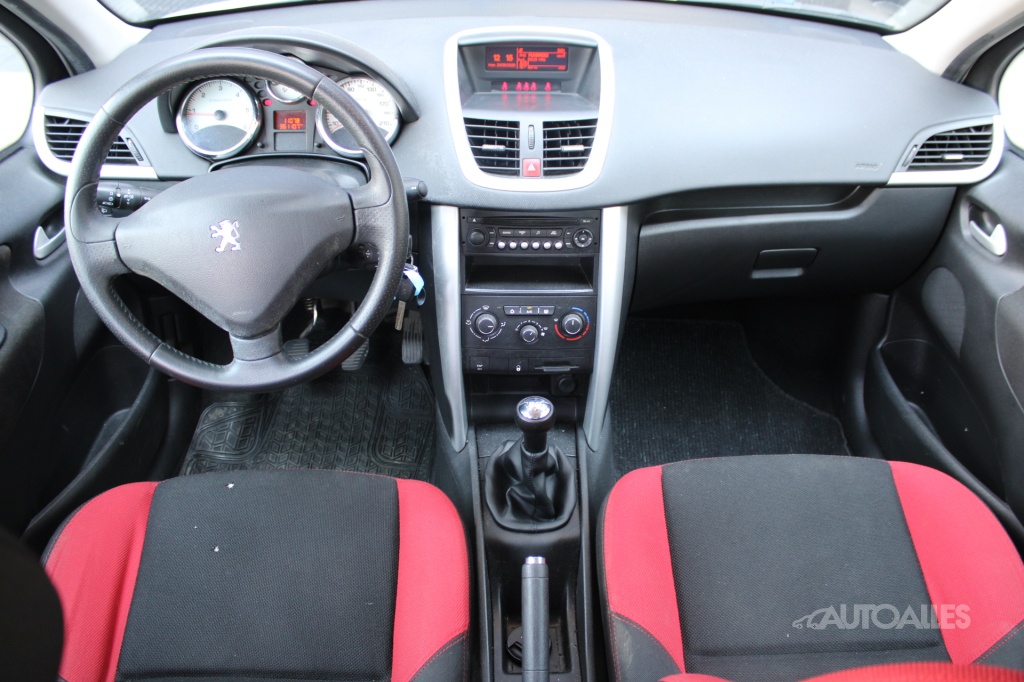 Peugeot 207 1,6 HDi 68 kW - 13
