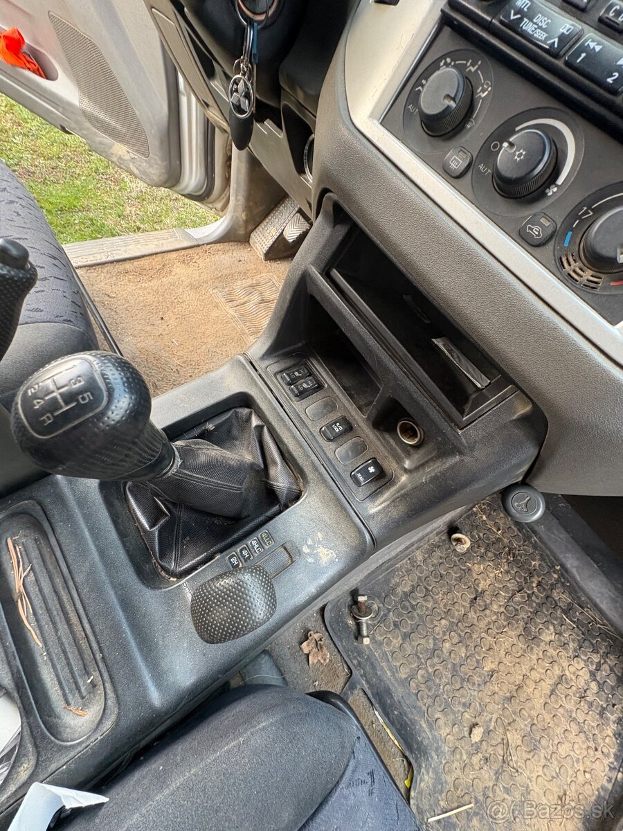 Rozpredam pajero 3.2 DID - 13