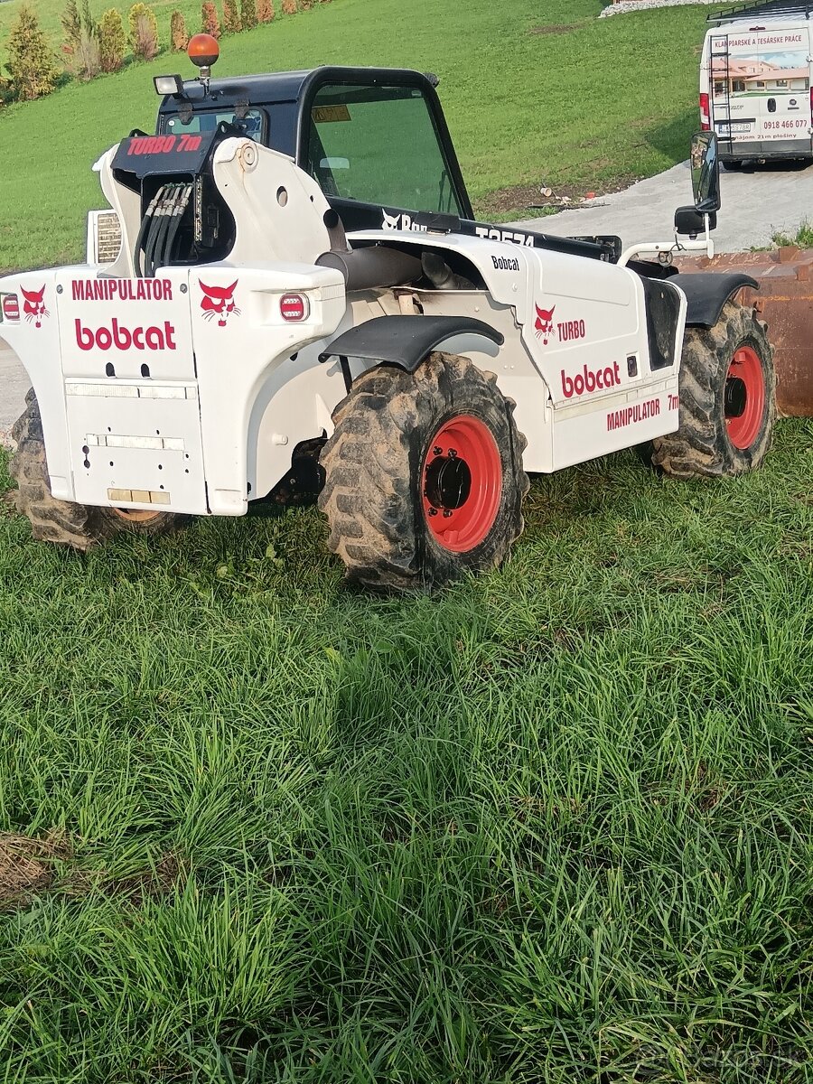 Bobcat T3571 teleskopický-čelný nakladač - 13