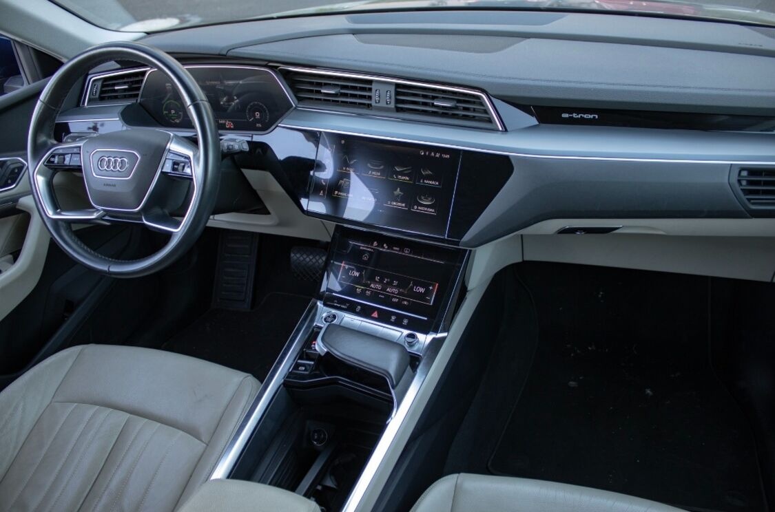 Audi e-tron 50 Quattro Advanced / - 13