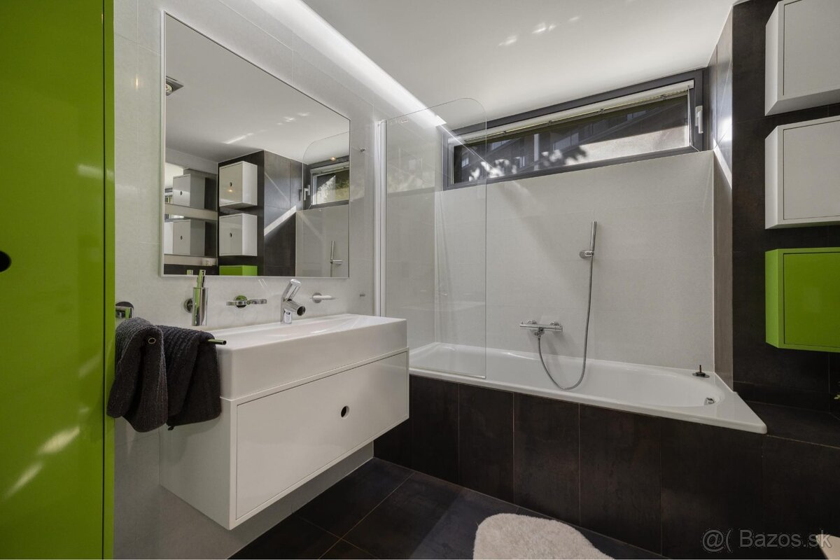 Luxusný 4‑i zbový byt s terasou 188 m2 + 3x parking – foto 8