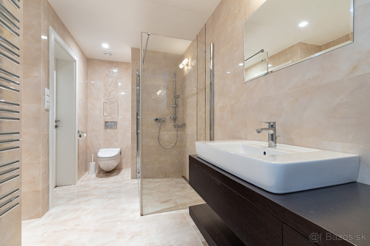 LUXUSNÝ 4 IZB BYT (Penthouse) s TERASOU s VÝHĽADOM na MESTO - 13