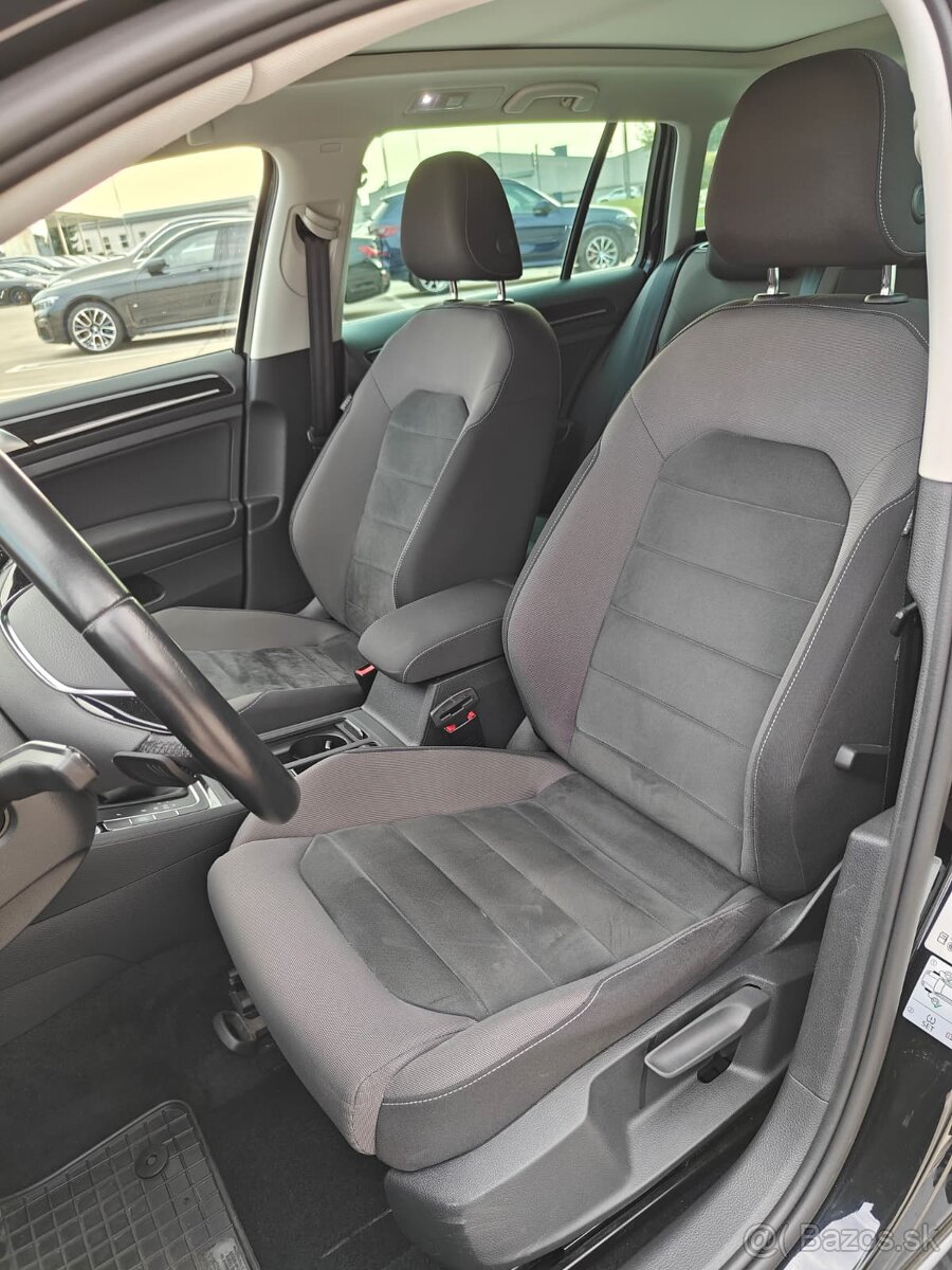 Volkswagen Golf 2.0 TDI Highline DSG -150k- 2019 - 13